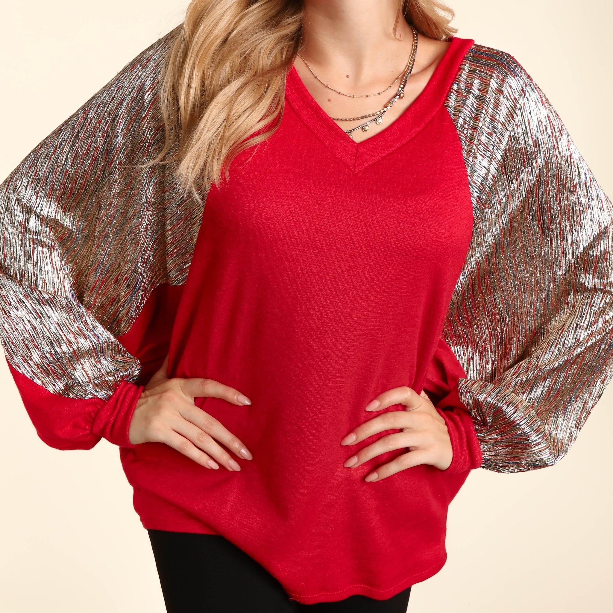 SLOUCHY HOLIDAY TOP