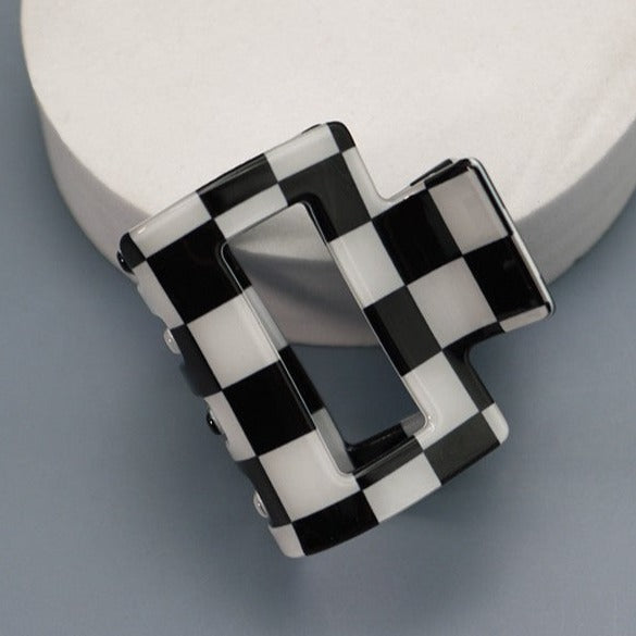 CHECKER HAIR CLAW CLIPS