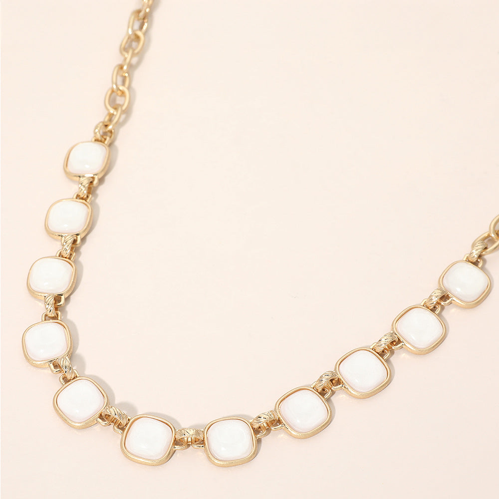 Daisey Necklace