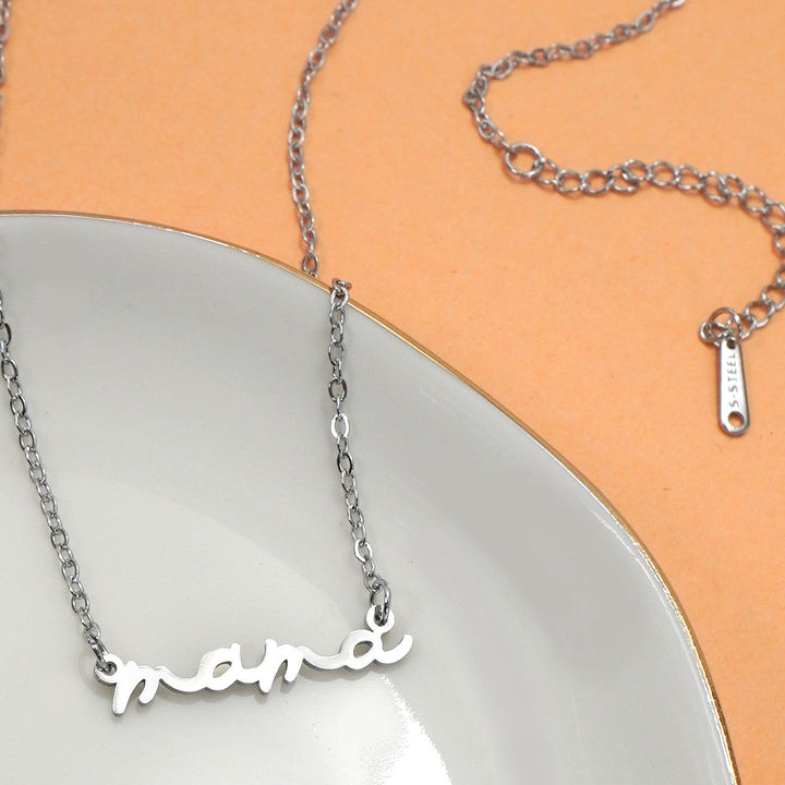 Mama Necklace