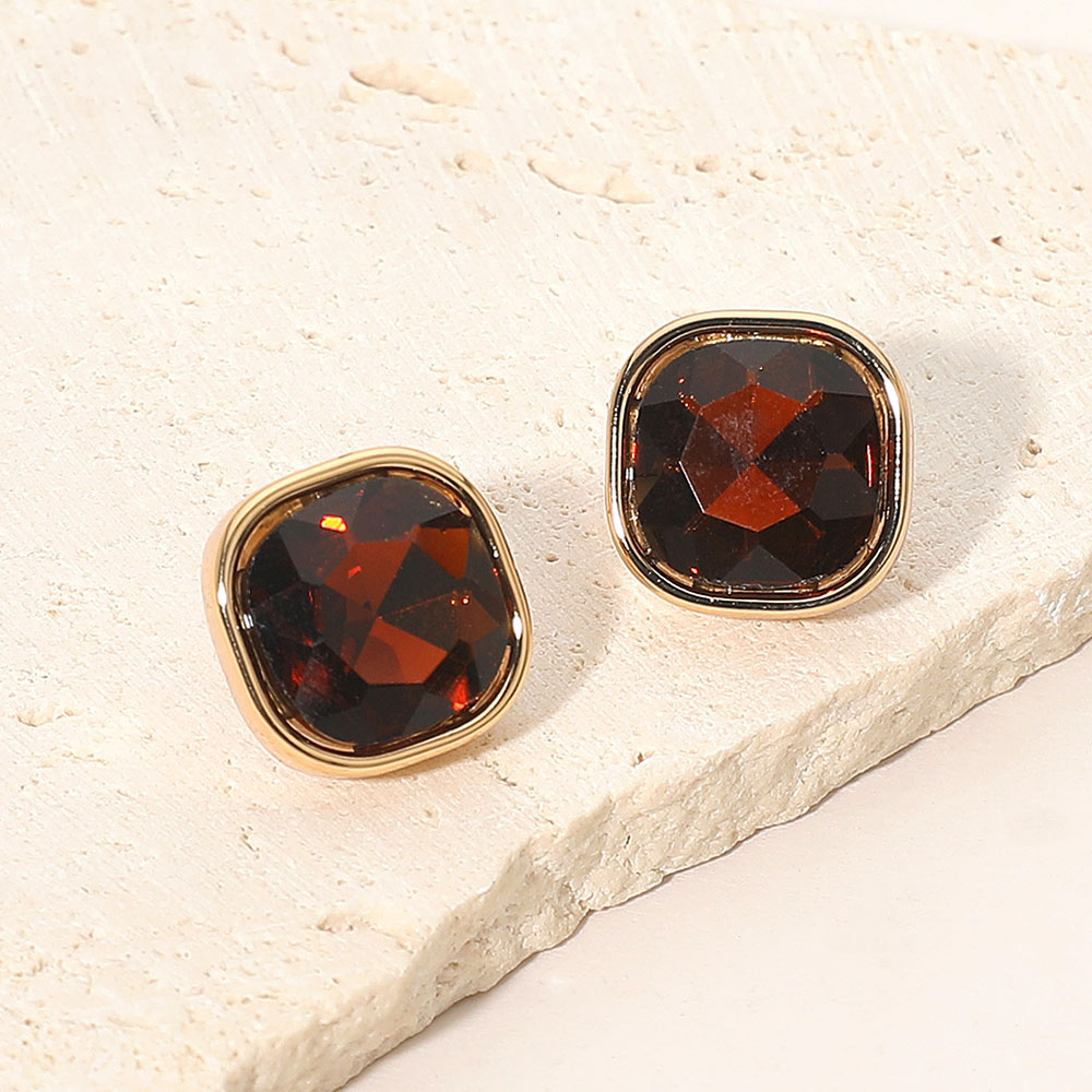 Zika Studs