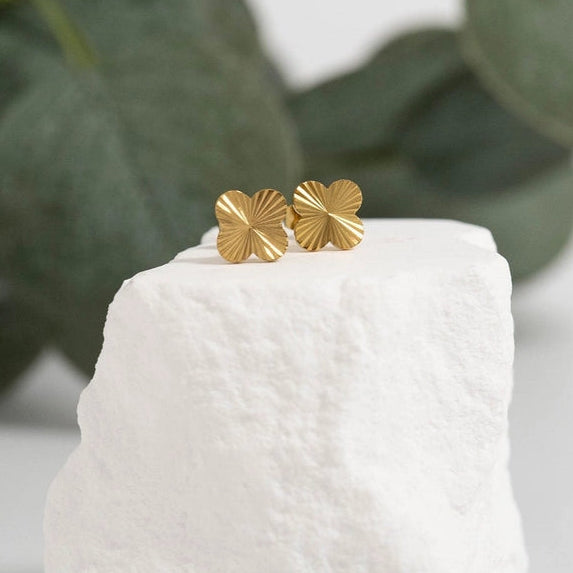 Clover Stud