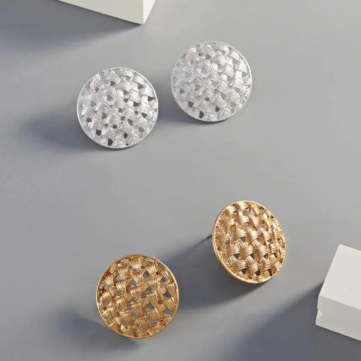 Button Post