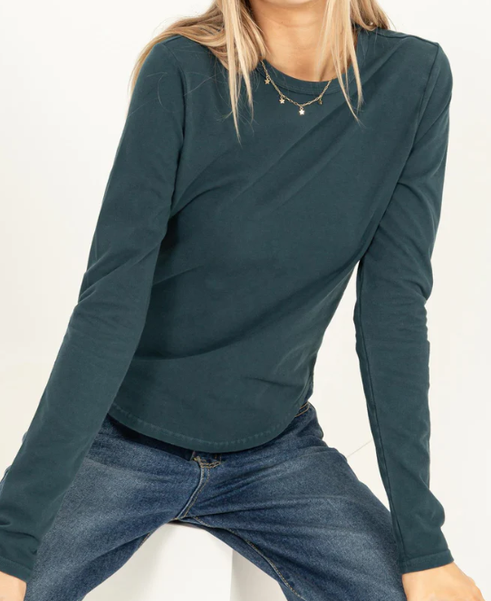 SIMPLE BABE LONG SLEEVE ROUND HEM TOP