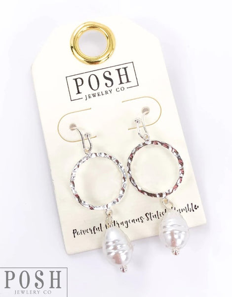9PE191 Hammered look circle earring with pearl drop (2 colors)